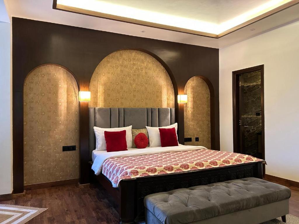 Gulmohar Mansion - A Boutique 3*