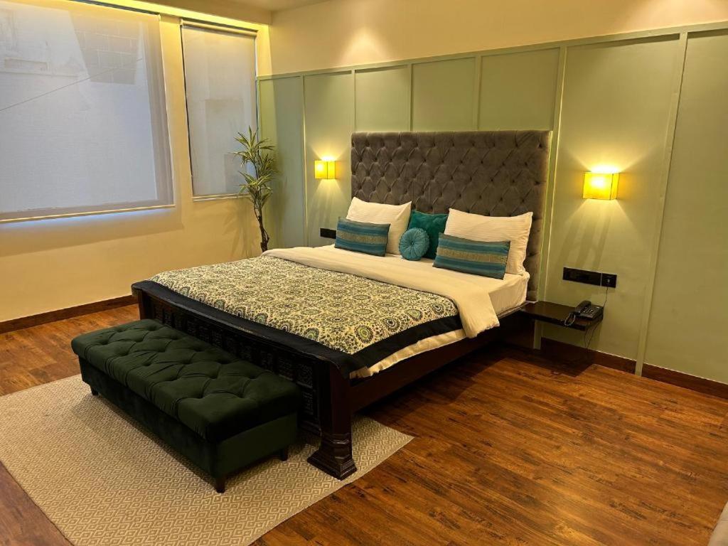 Hotel Gulmohar Mansion - A Boutique