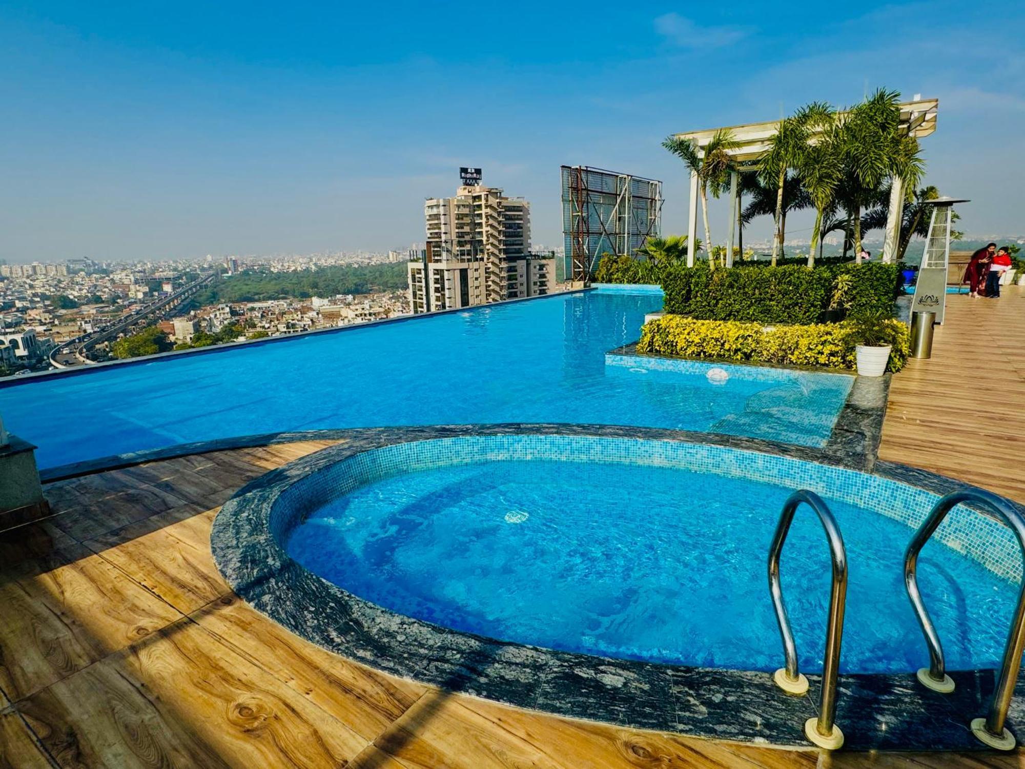 The Grand Anukampa Pink City Aparthotel 3*