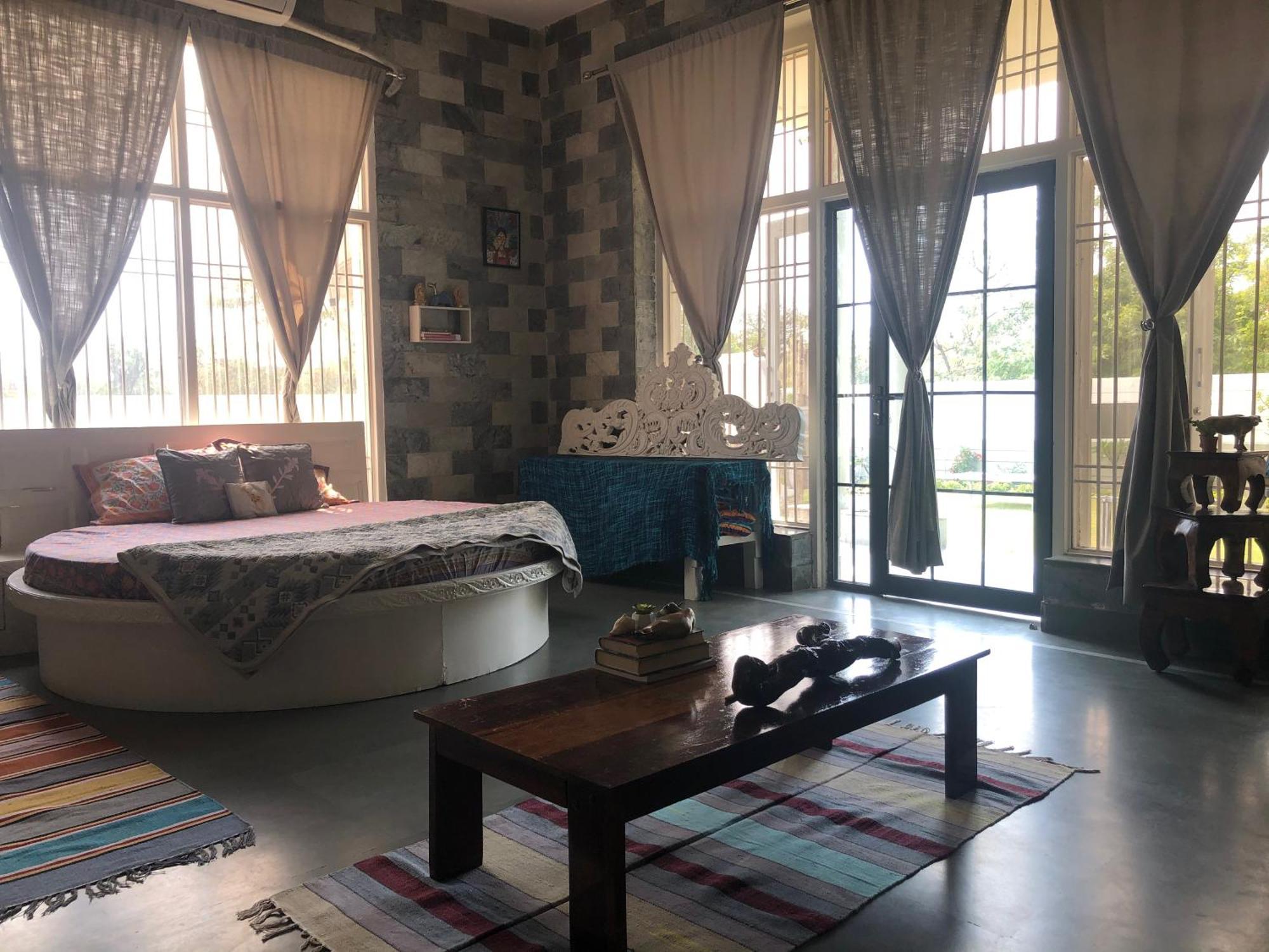 Lush Retreat Private Pool & Garden Villa, Guest house *