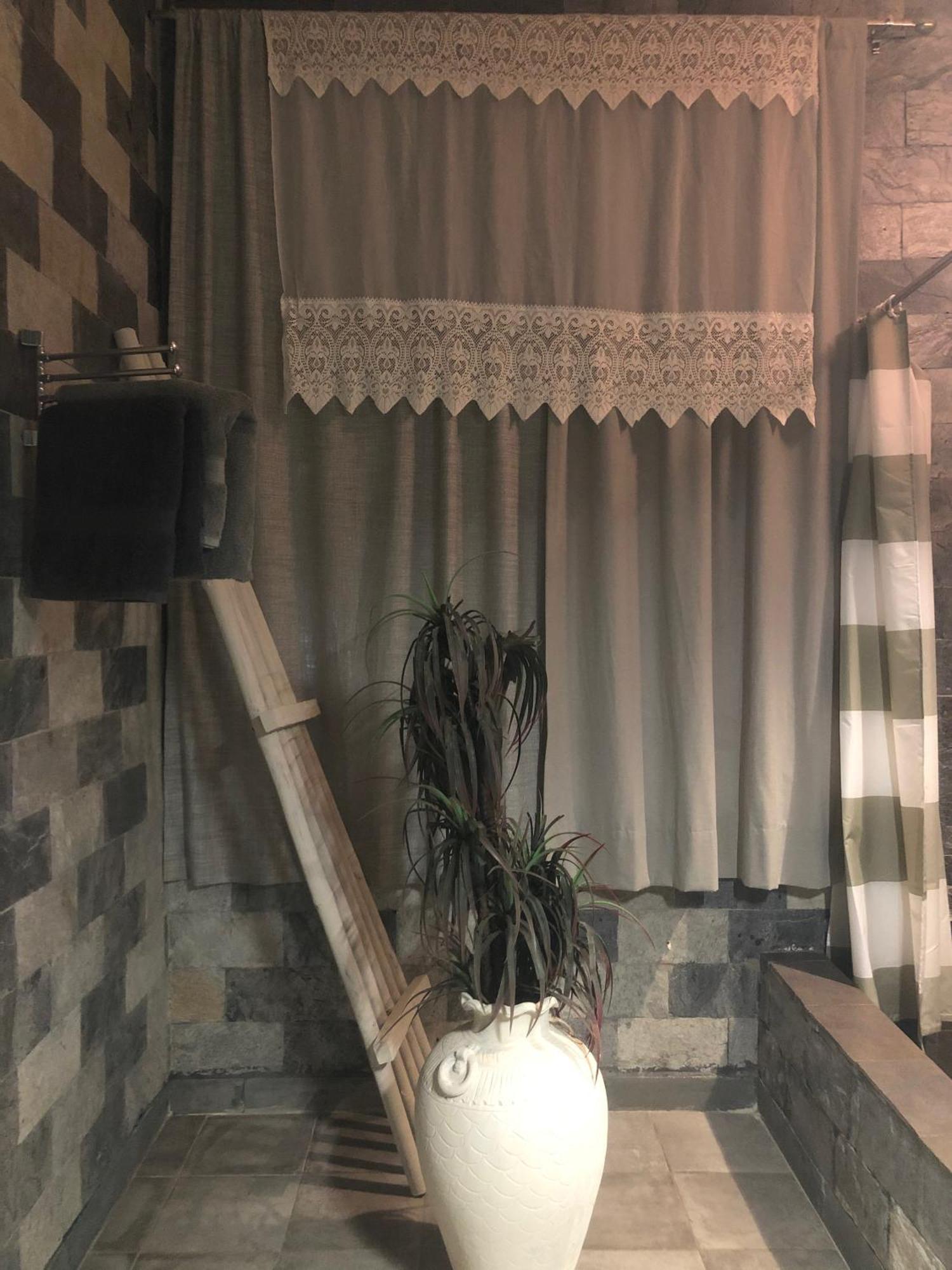 Lush Retreat Private Pool & Garden Villa,
