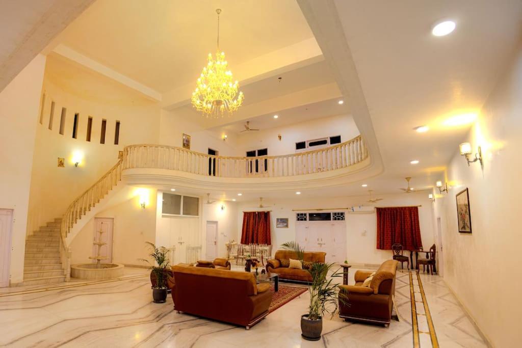 Rk Palace *