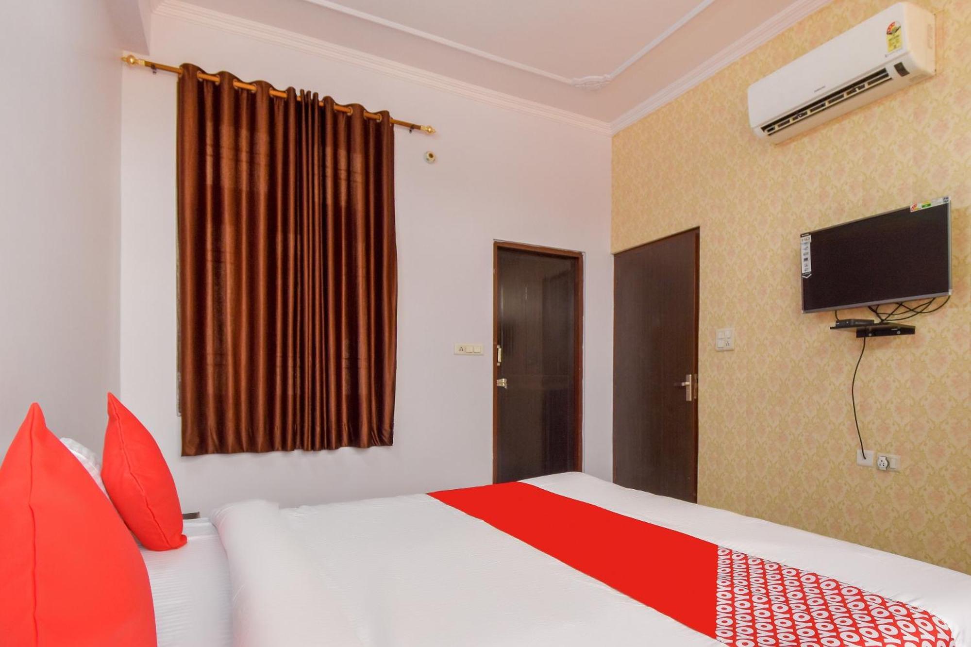 Hotel O Kanha