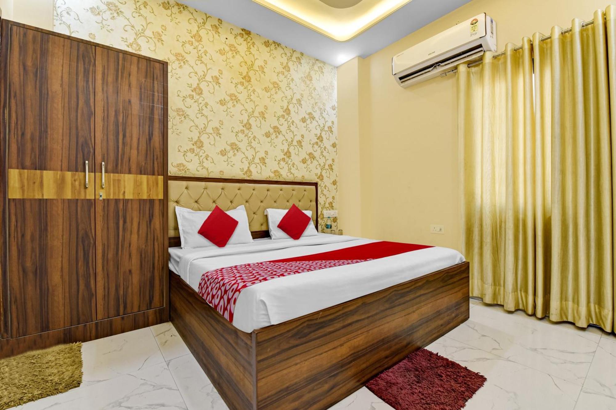 O N R Hotel 3*