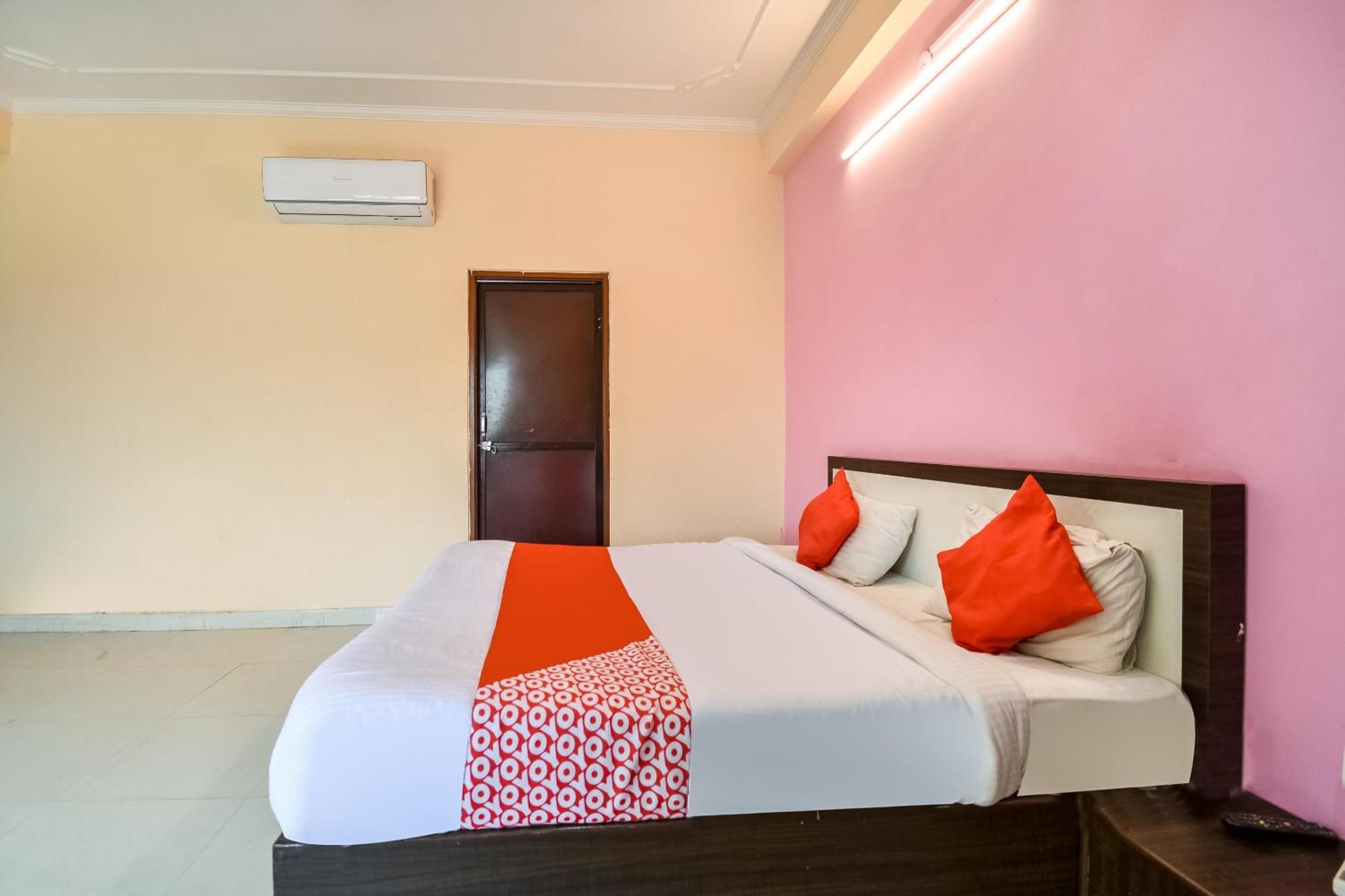 O Shri Ganesham Hotel
