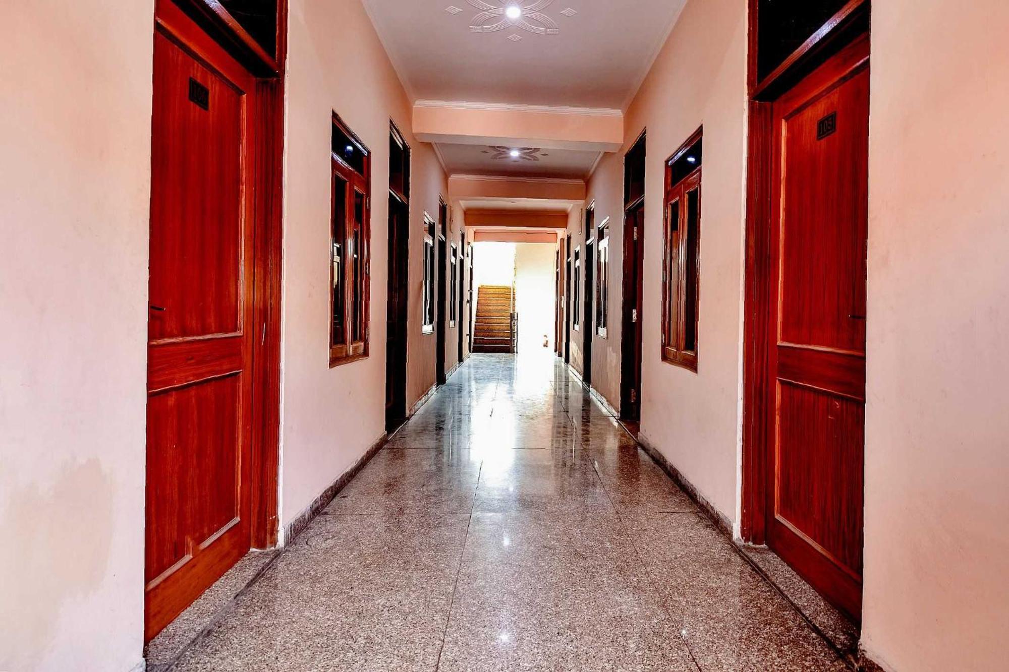 O Shri Ganesham Hotel