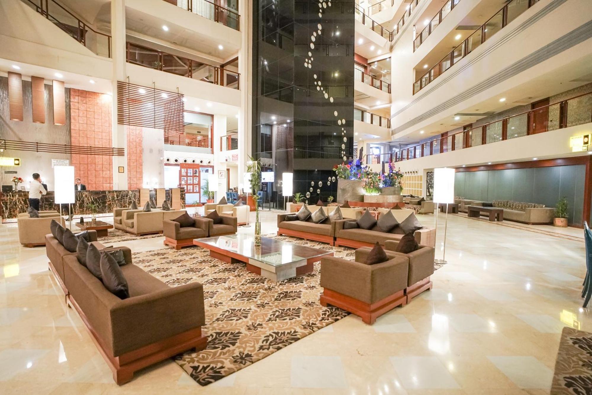 Clarion Bella Casa At Airport