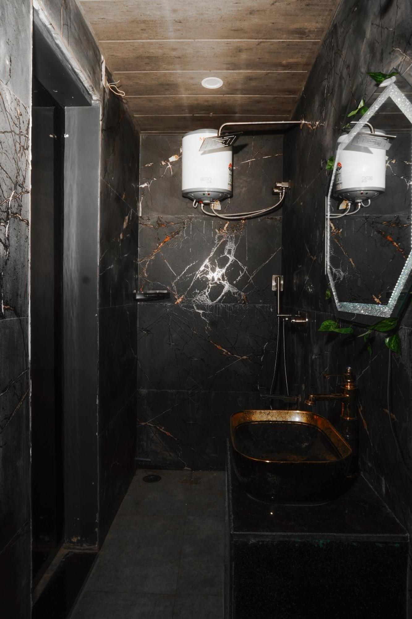 The Eclipse Escape Apartment