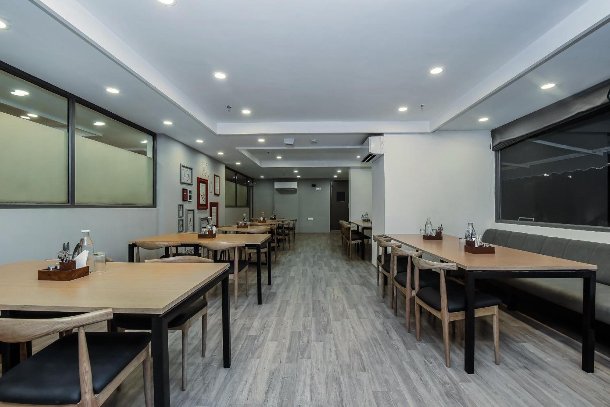 Hotel Townhouse C Scheme Ahinsa Circle