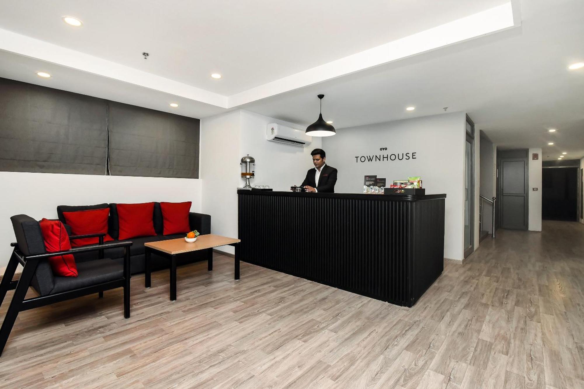 Townhouse C Scheme Ahinsa Circle Hotel Jaipur