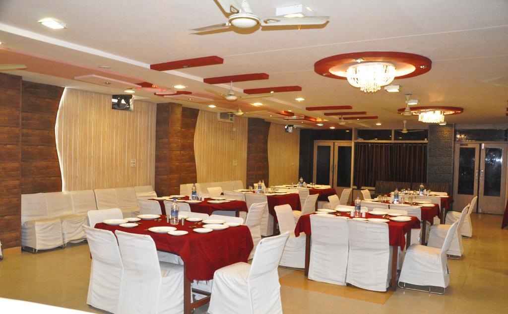 Muskan Palace Hotel