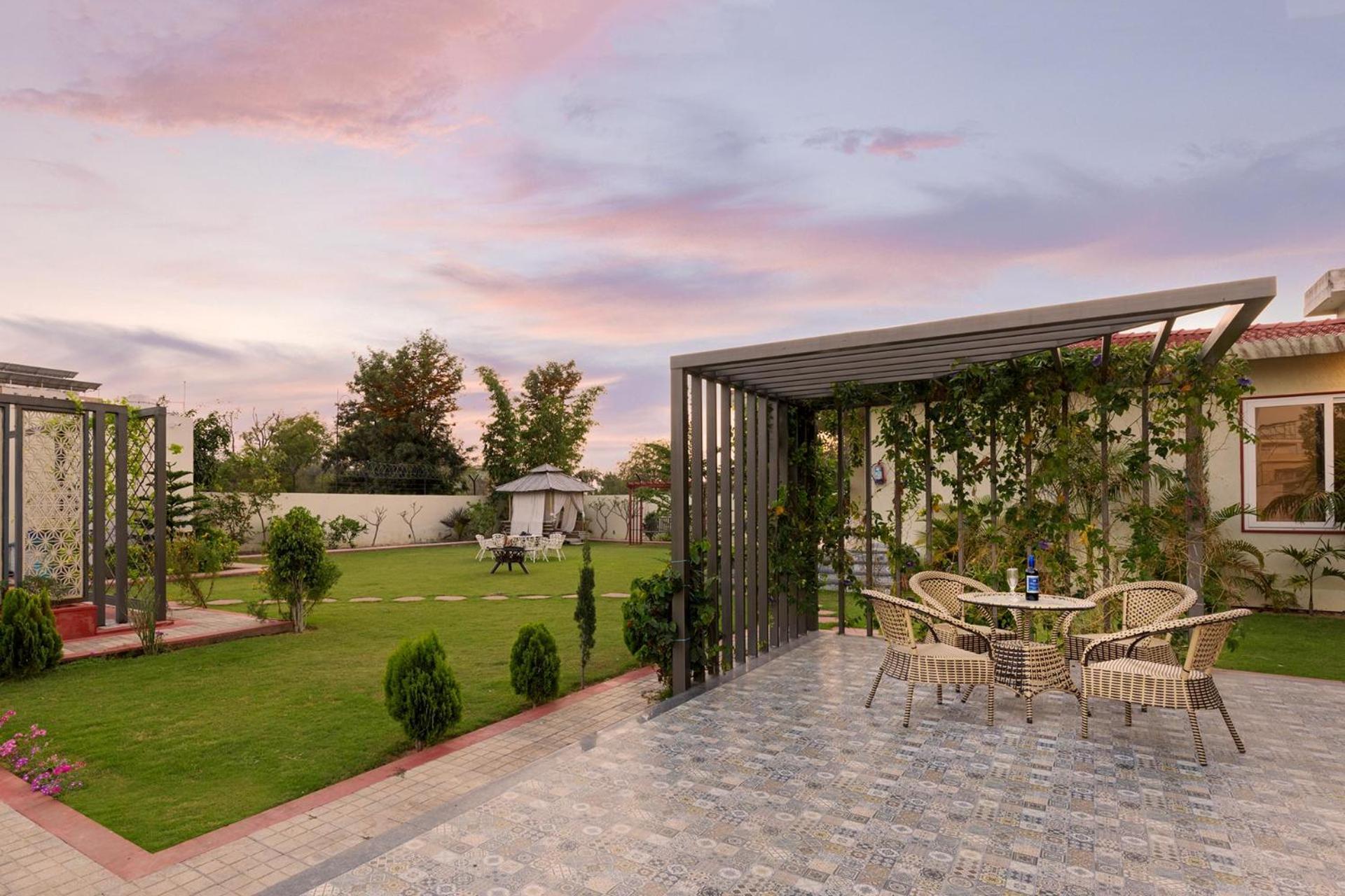 Villa Inaayat By Stayvista - Luxe Retreat With Pool & Garden Jaipur