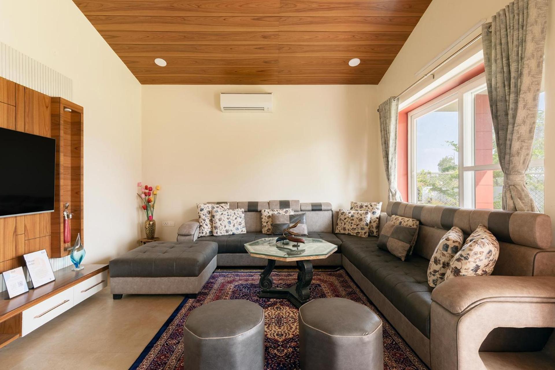 Villa Inaayat By Stayvista - Luxe Retreat With Pool & Garden *