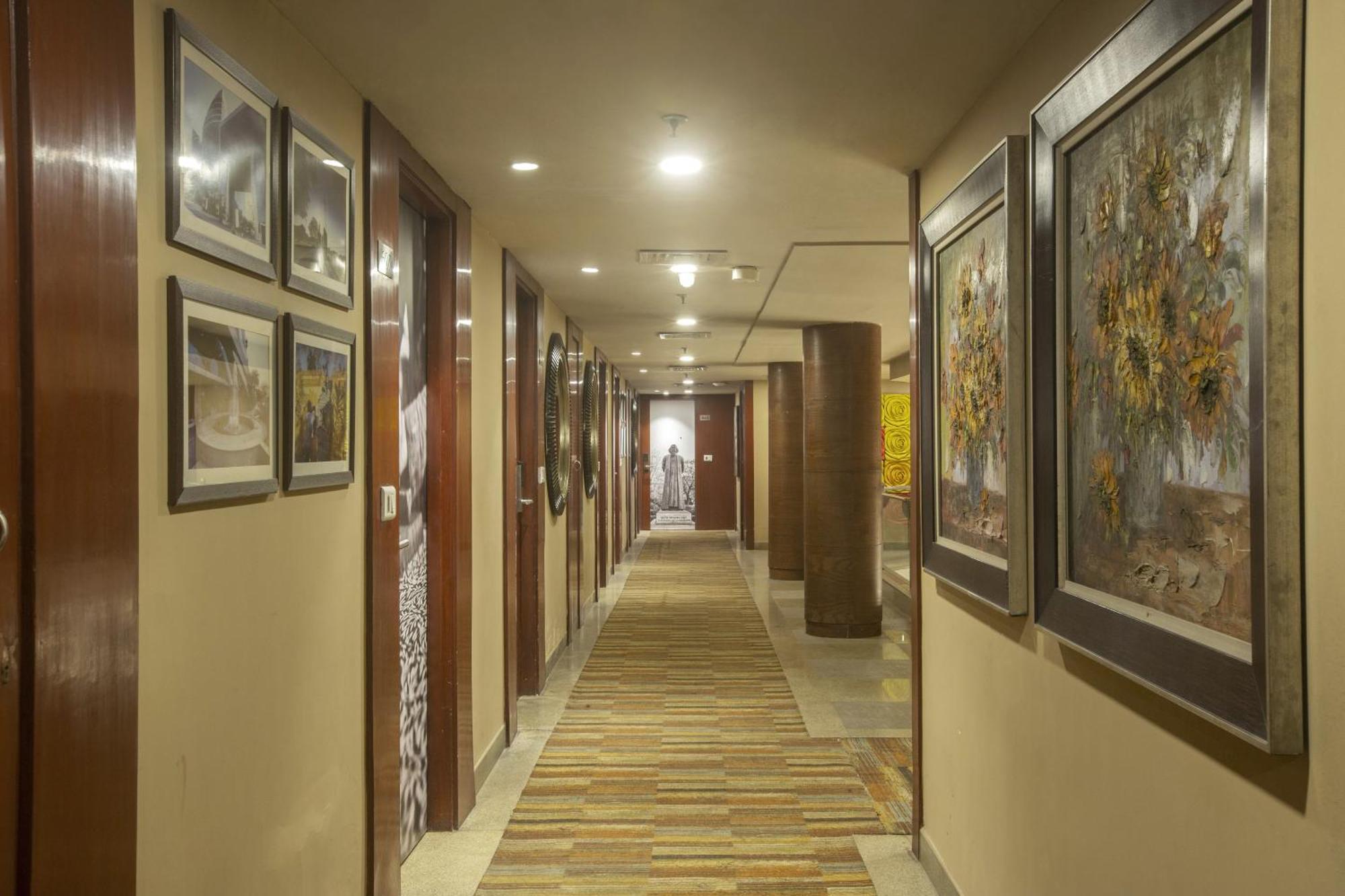 Vesta International 4*
