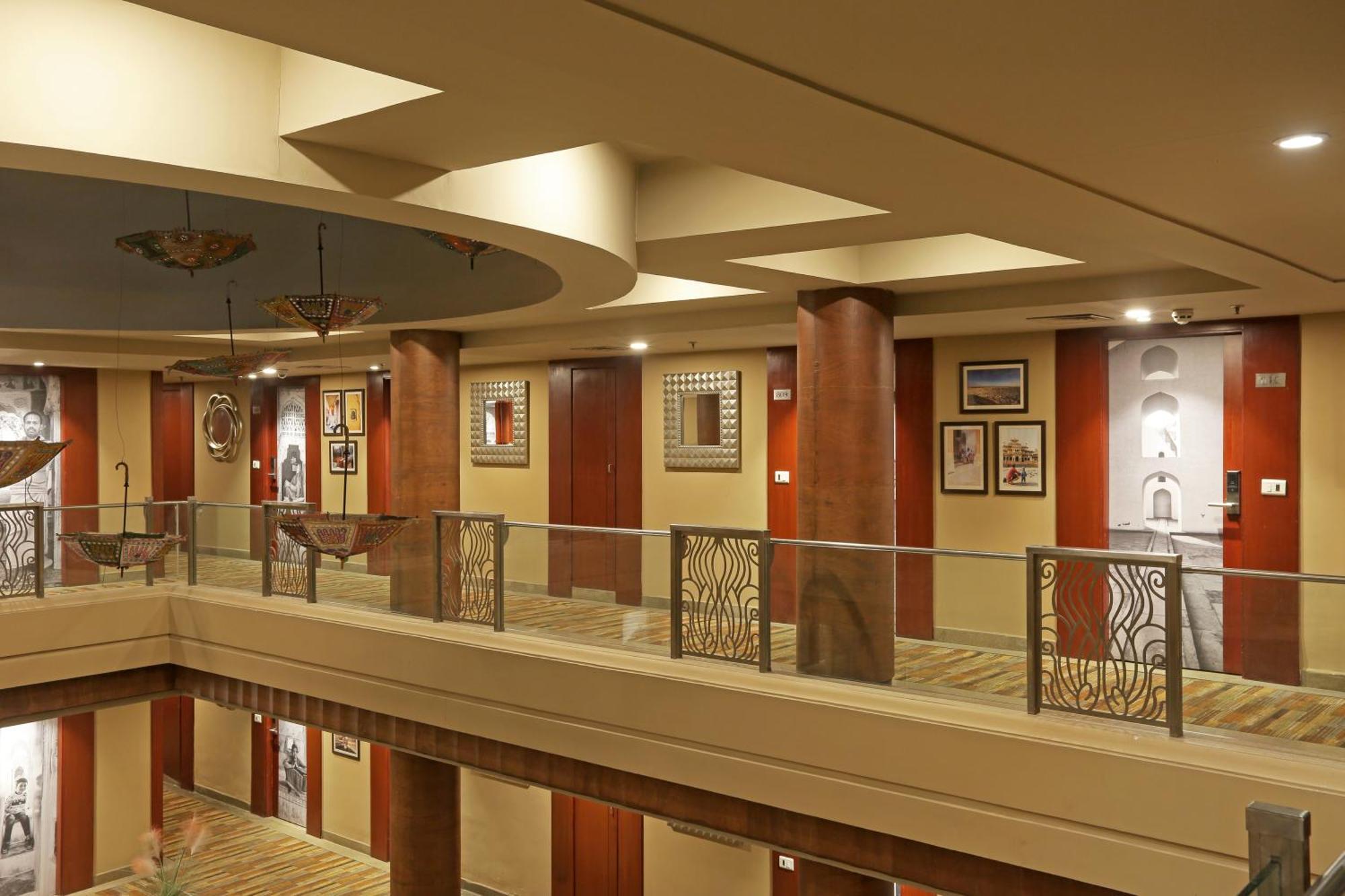 Vesta International Hotel 4*