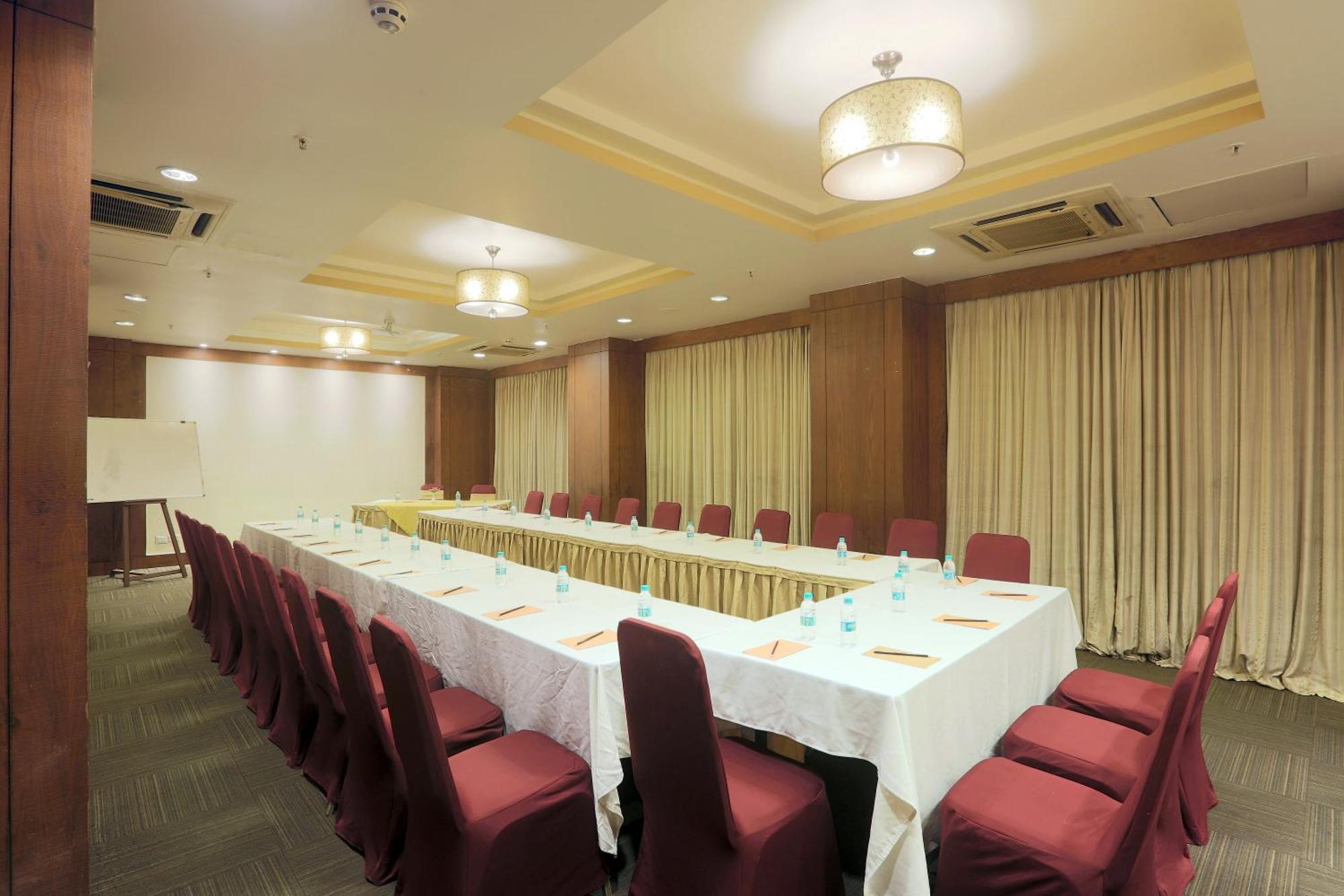 Hotel Vesta International 4*