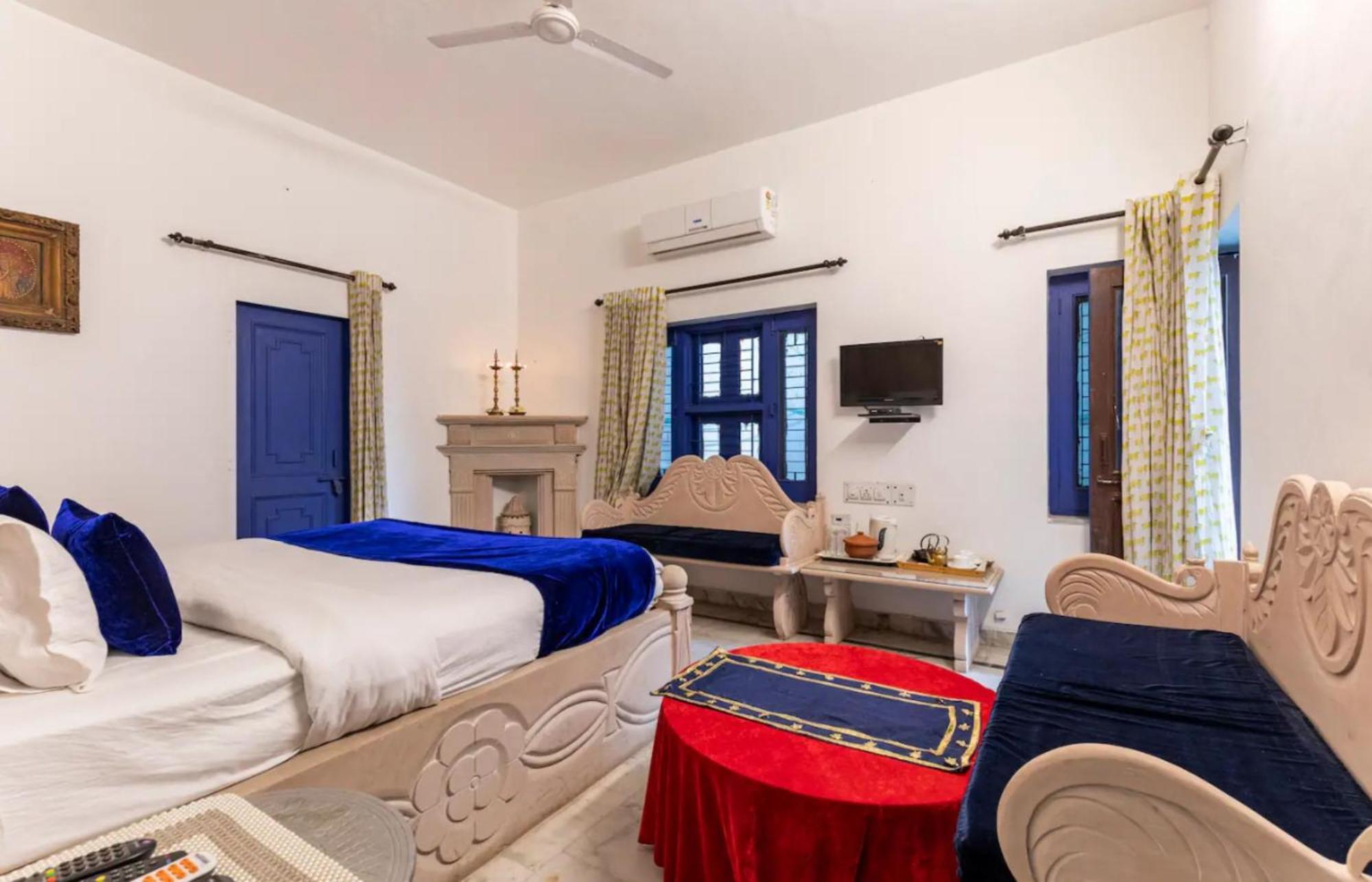 Harpalsar Haveli-a Luxury With Garden In Vaishali Nagar 3*