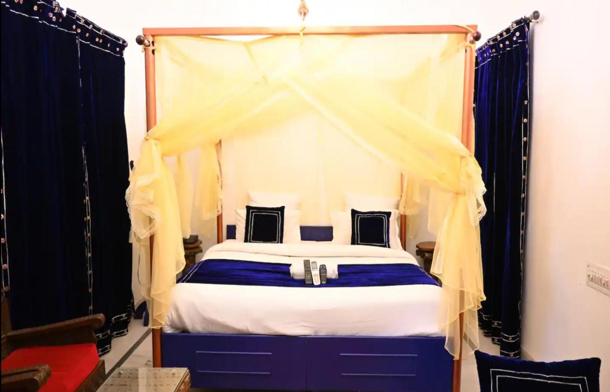 Harpalsar Haveli-a Luxury With Garden In Vaishali Nagar Hotel
