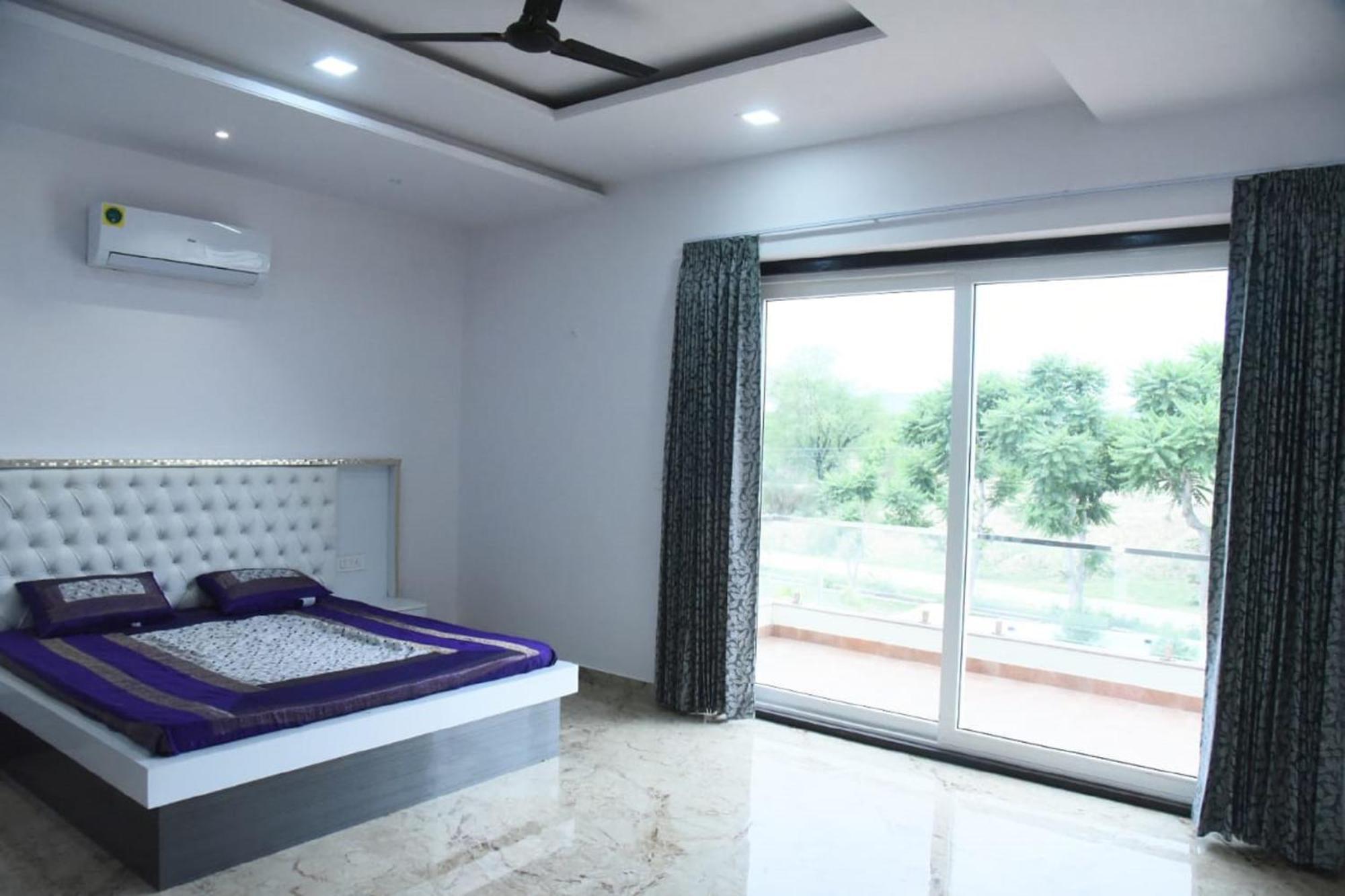 Raj Farms Luxury And Private Pool Near Kukus Jaipur