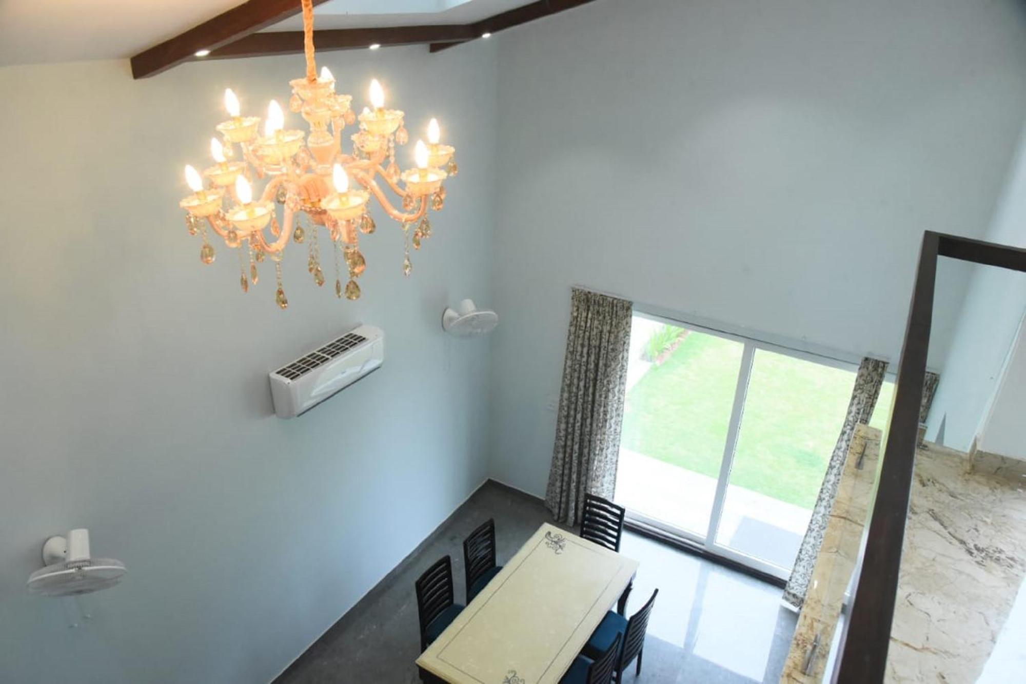 Villa Raj Farms Luxury And Private Pool Near Kukus *