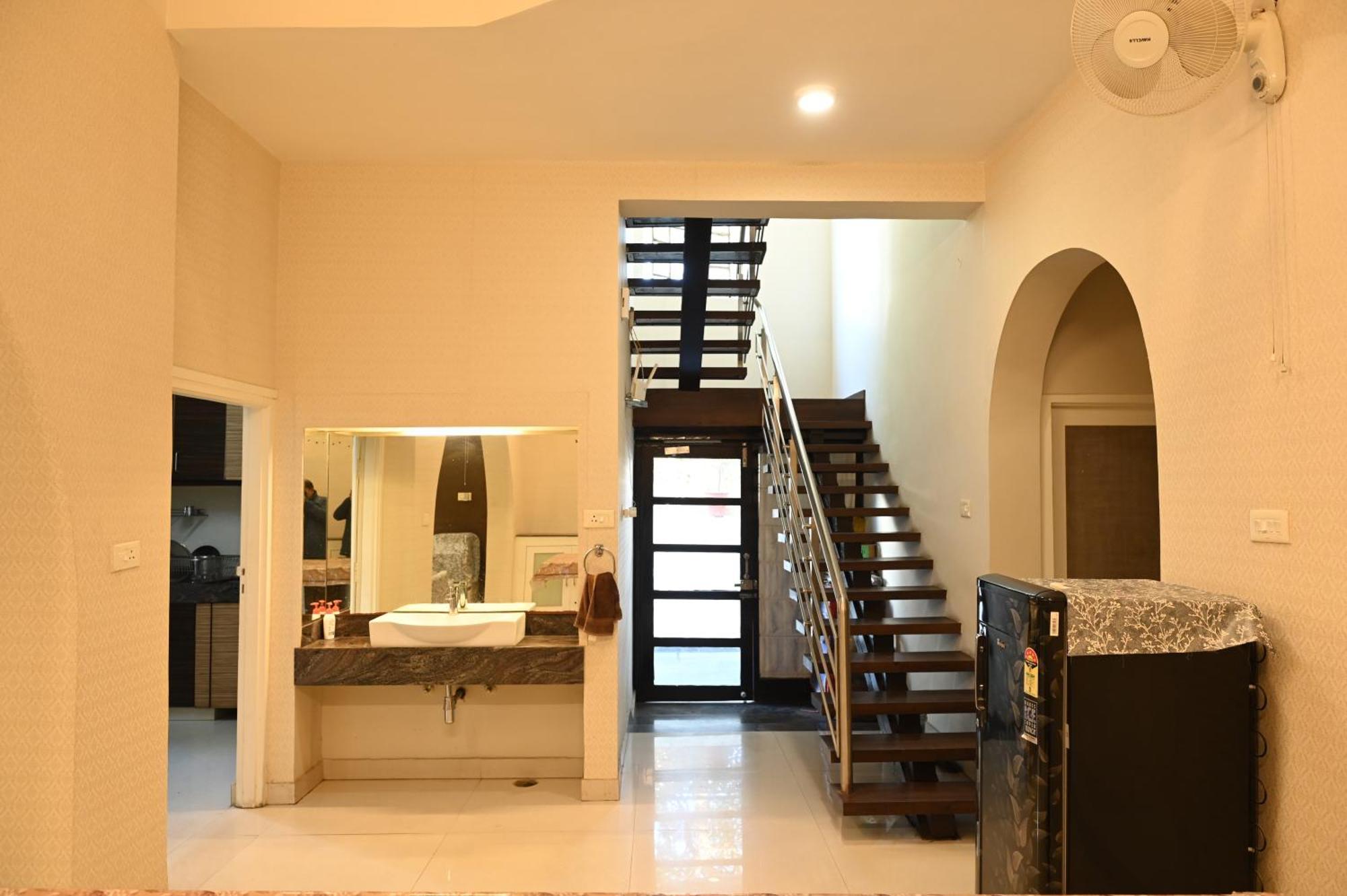 The Luxury Shree Villa *