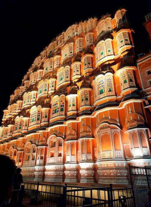 Apartment The Lotus Comfort Beds On M I Road Jaipur