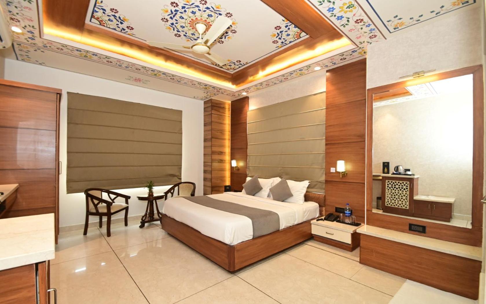 Rr 62-jaipur Centre Hotel