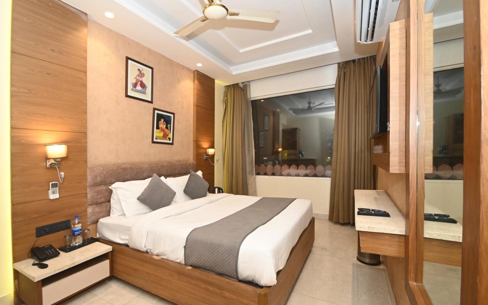 Rr 62-jaipur Centre Hotel