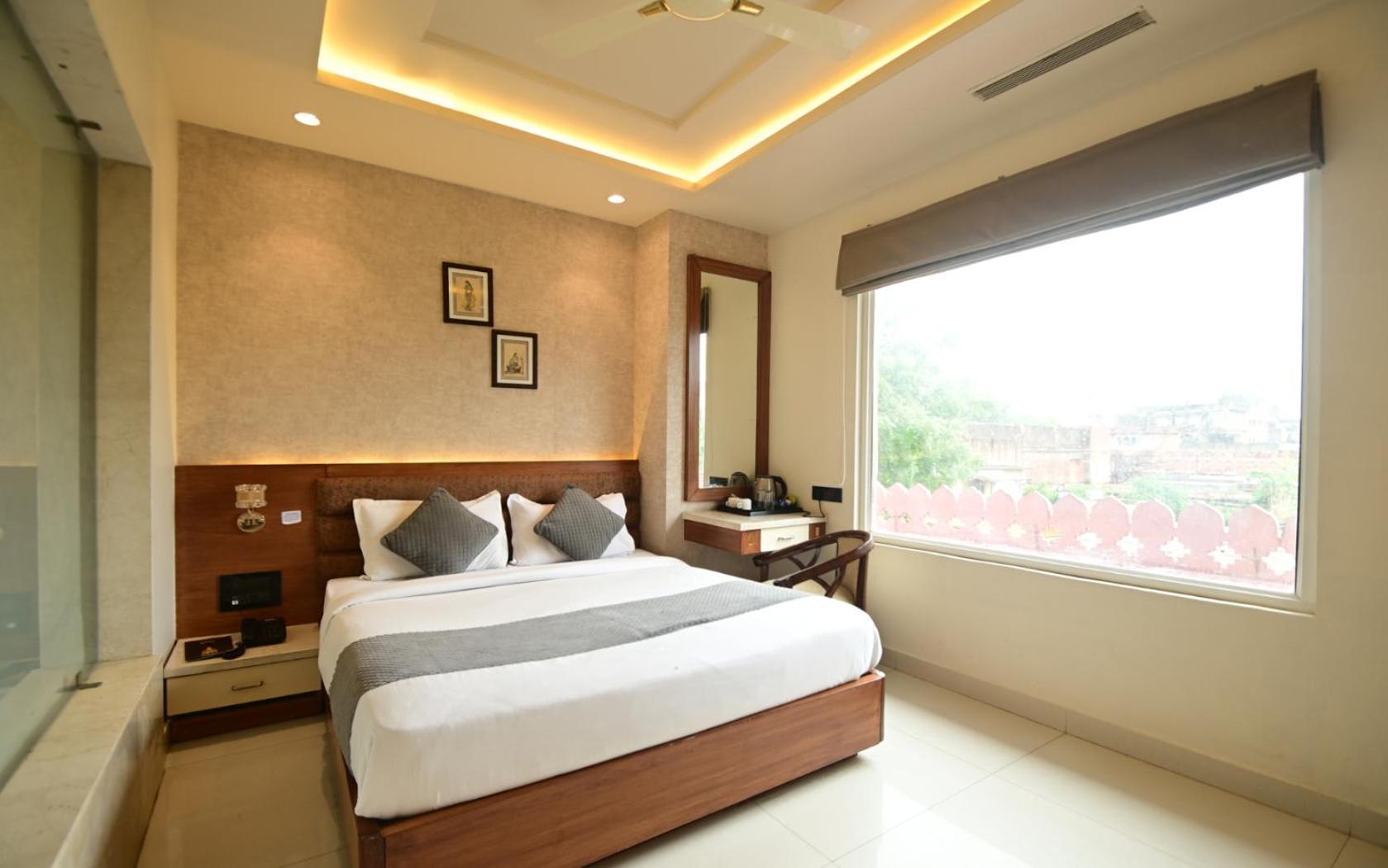 Rr 62-jaipur Centre Hotel