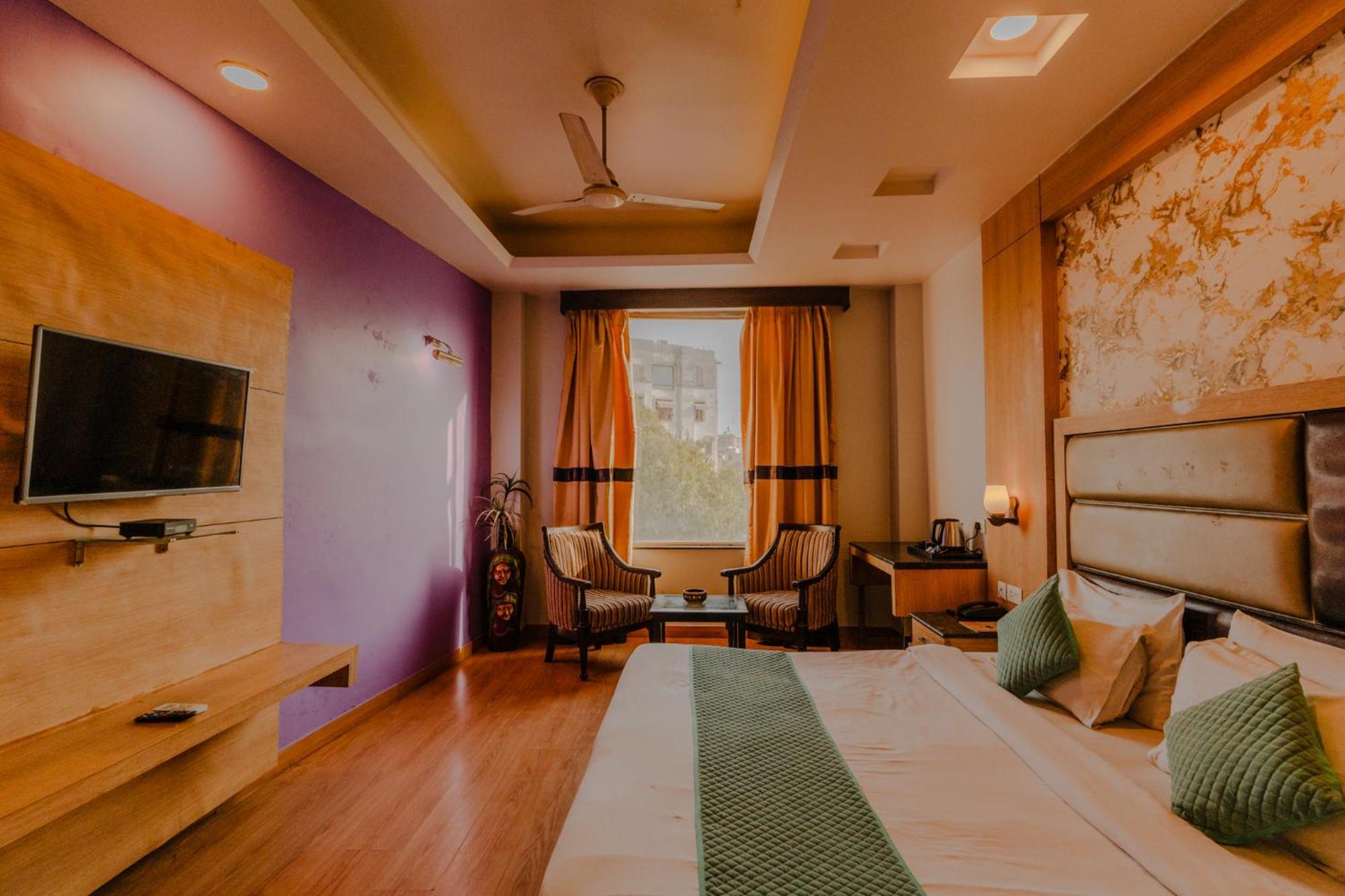 Aroma Residency Hotel 3*