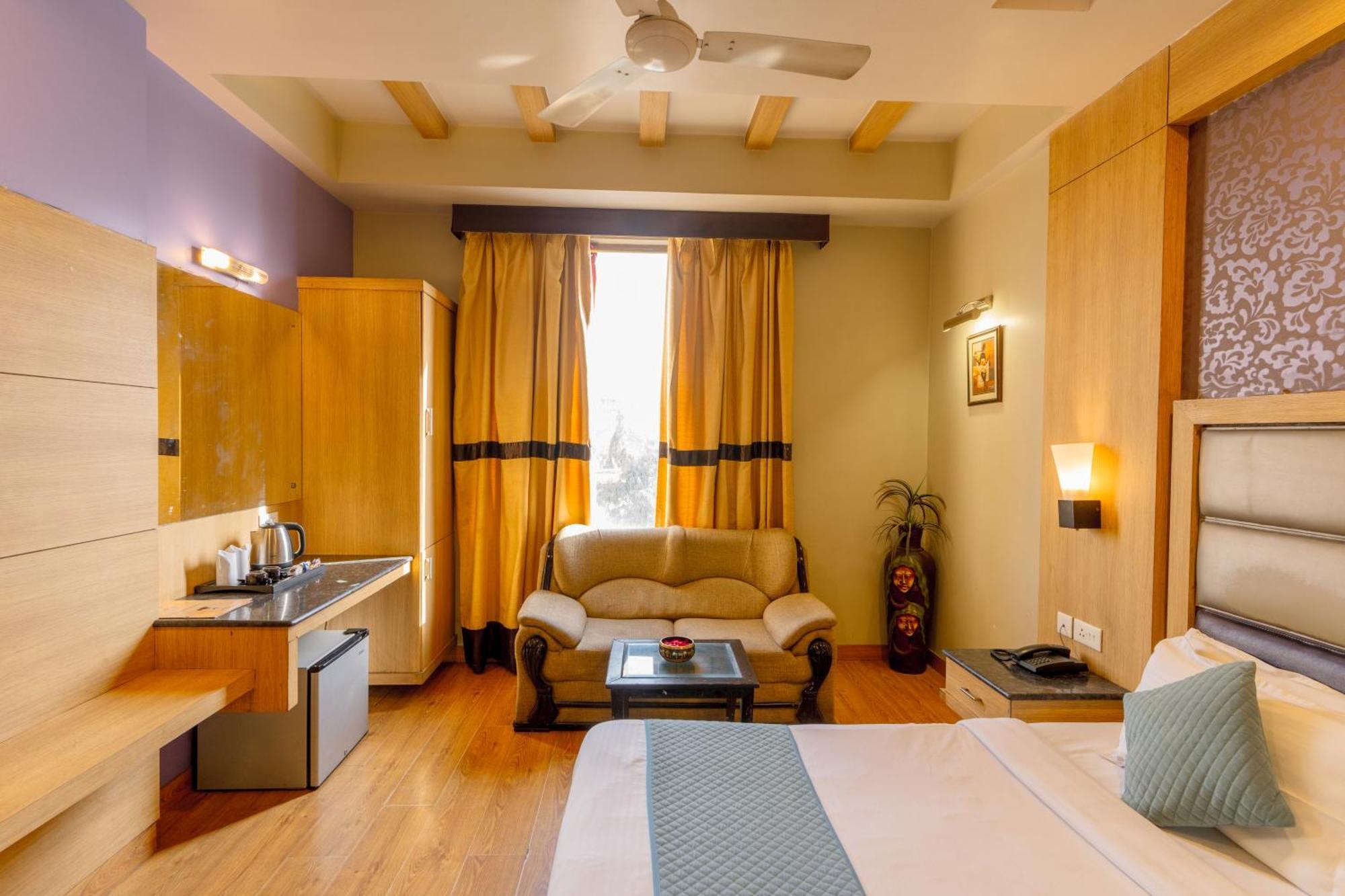 Aroma Residency Jaipur