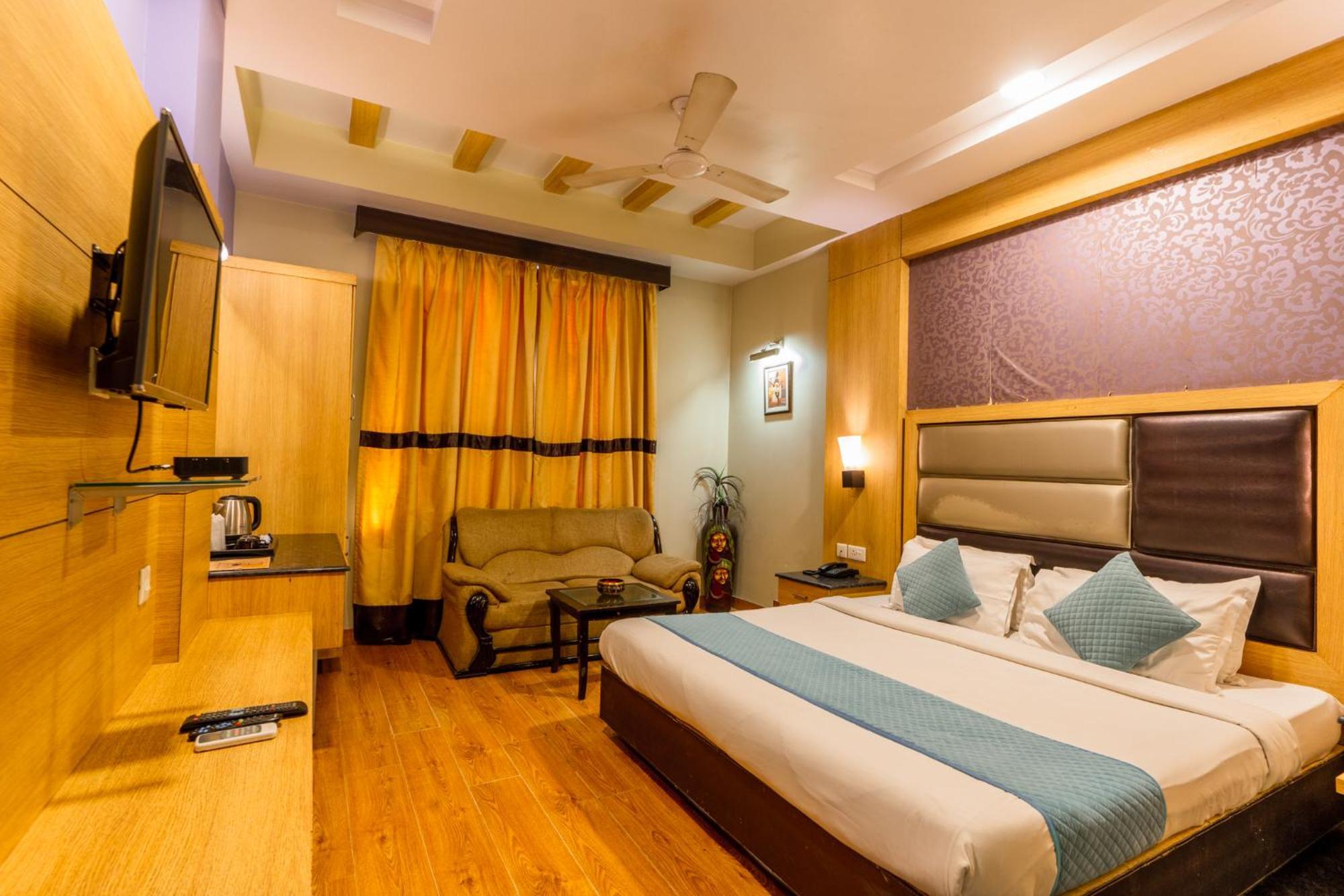 Aroma Residency Hotel