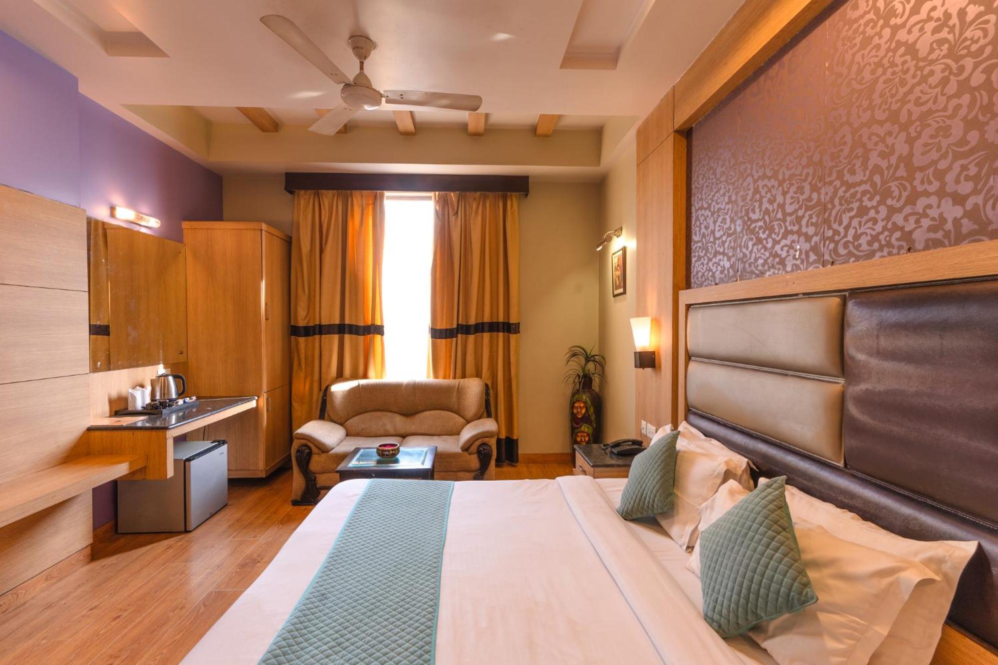 Aroma Residency 3* Jaipur