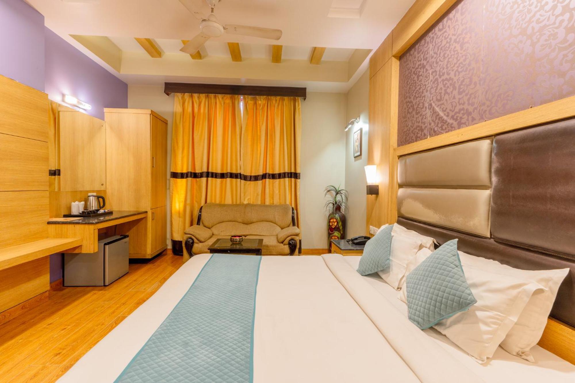 Aroma Residency Hotel