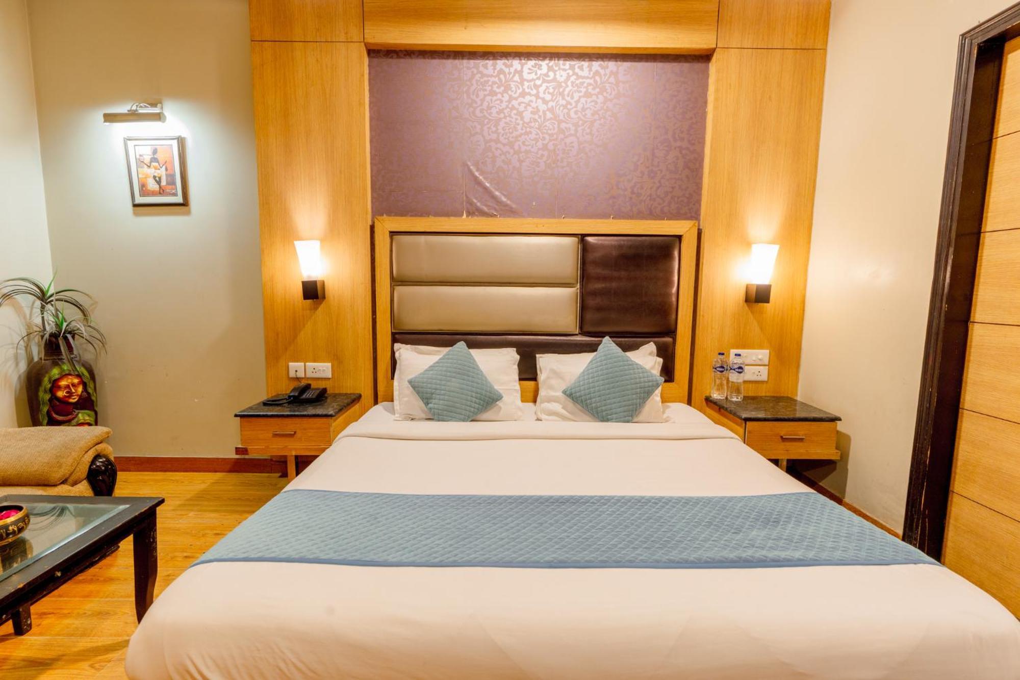 Hotel Aroma Residency Jaipur