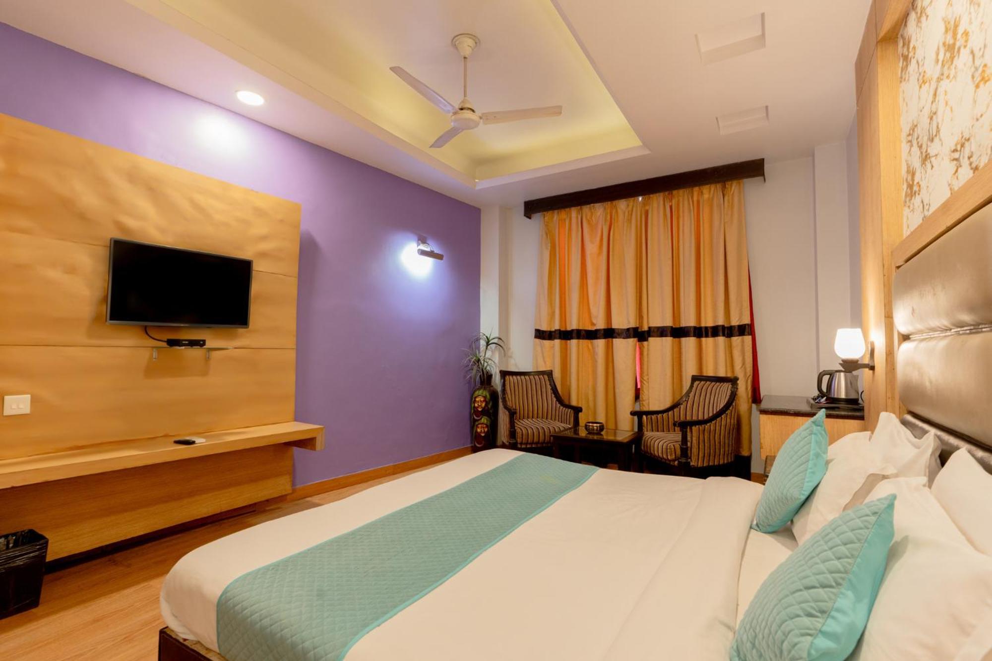 Aroma Residency Hotel 3*