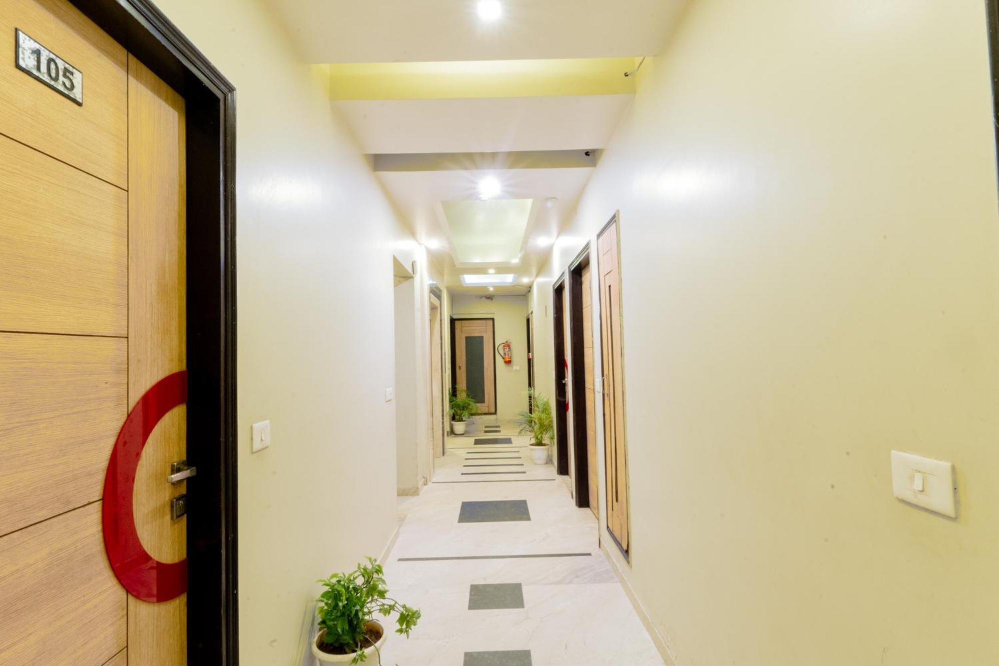 Hotel Aroma Residency 3*