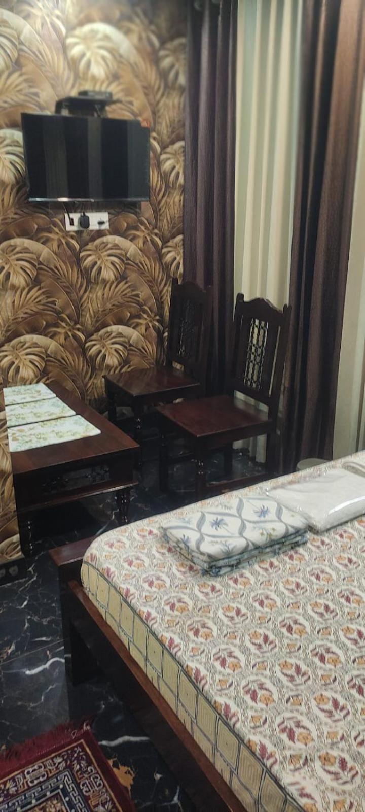 Sukh Sagar Hotel
