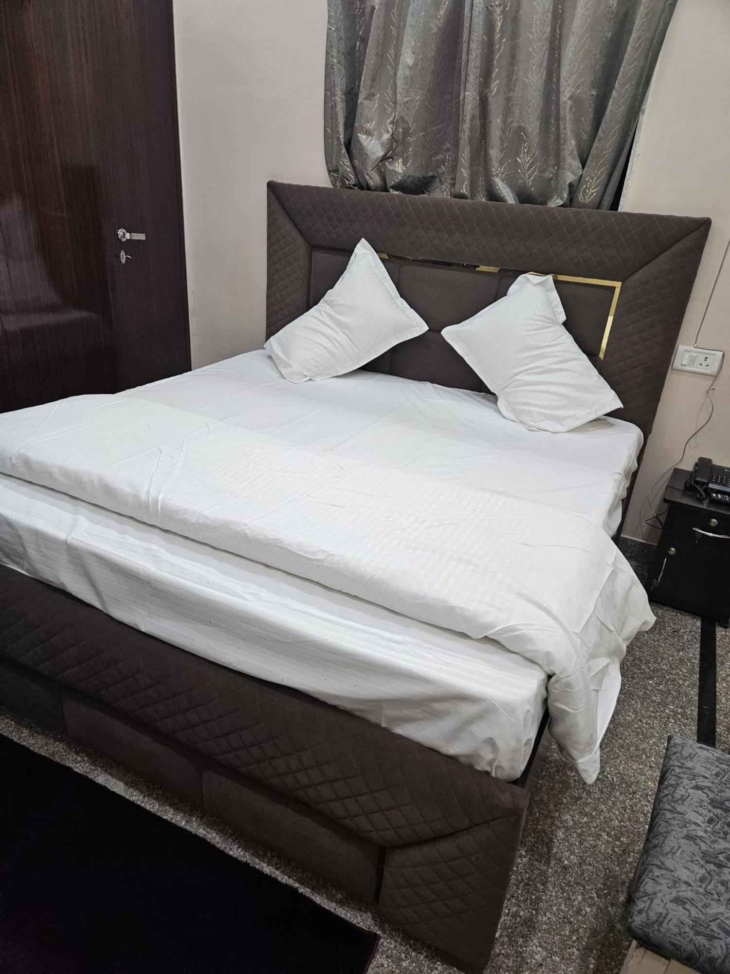 Starlight Hotel