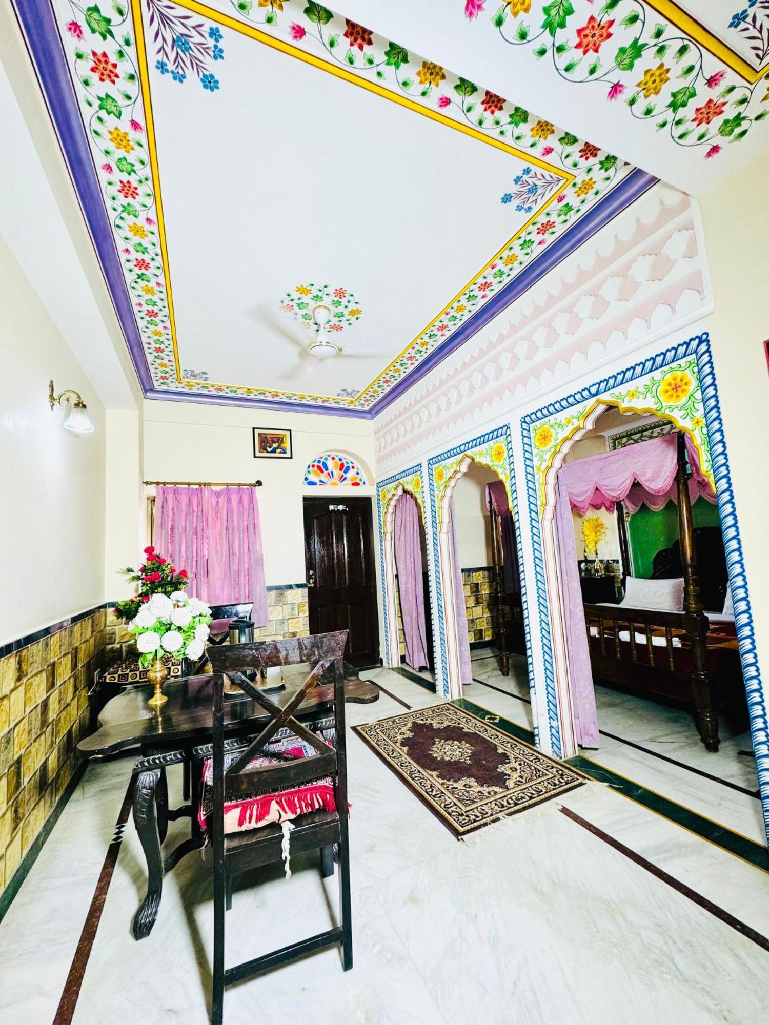 Hotel Moon Light Palace