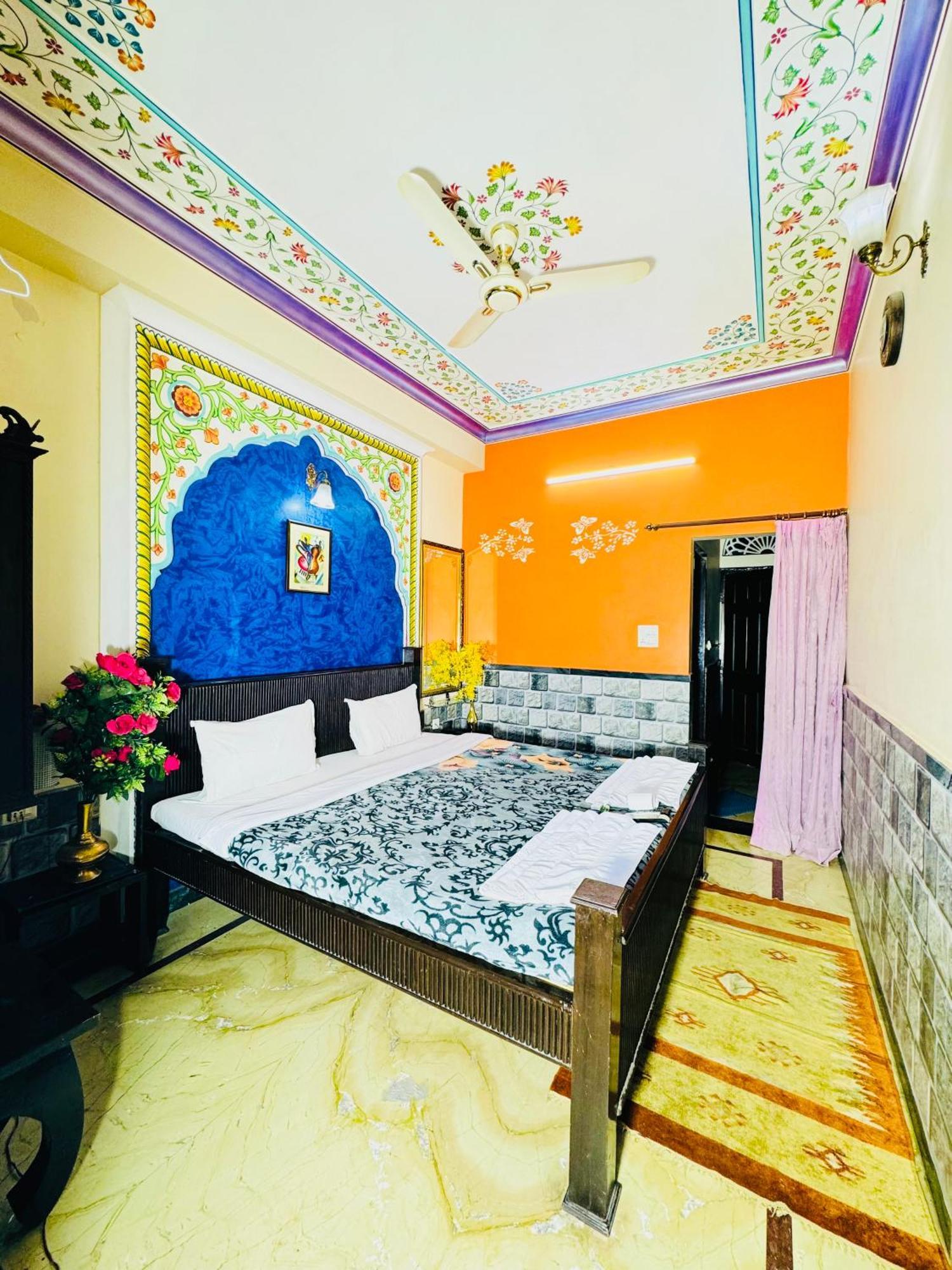 Moon Light Palace