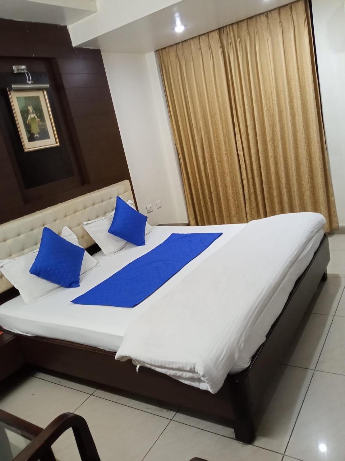Hotel Kanji Plaza 2*