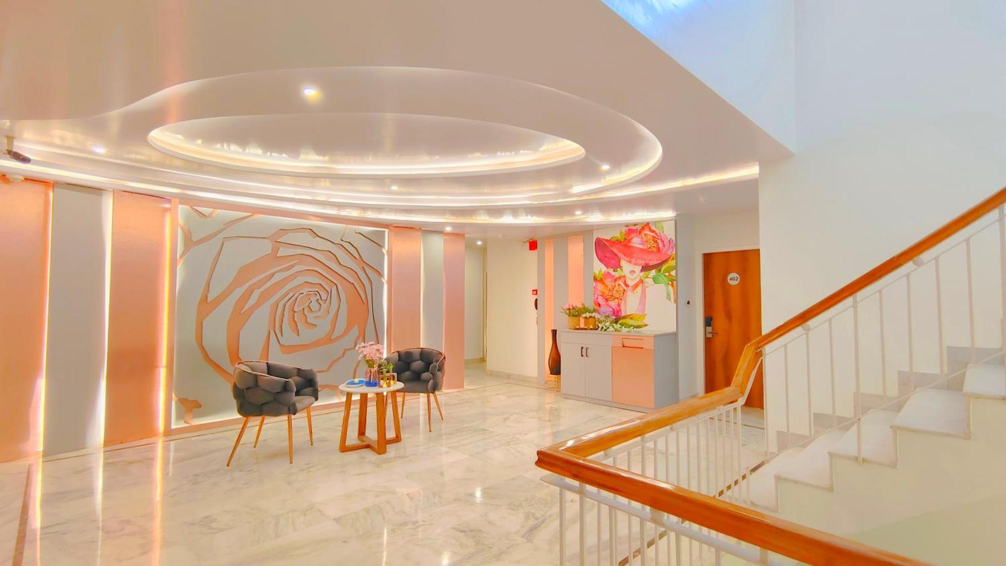 Sarang Palace - A Luxury Boutique Hotel