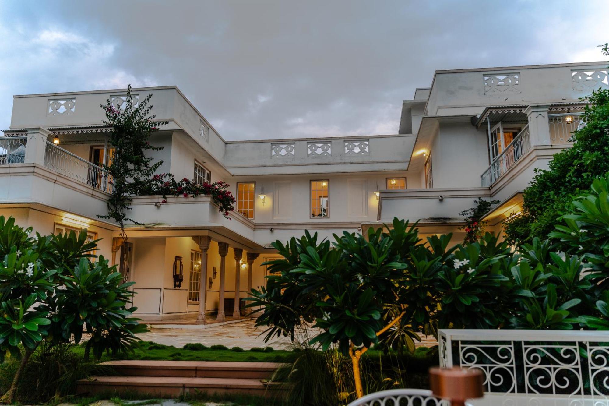 Naila Kothi - A Luxury Boutique Royal In