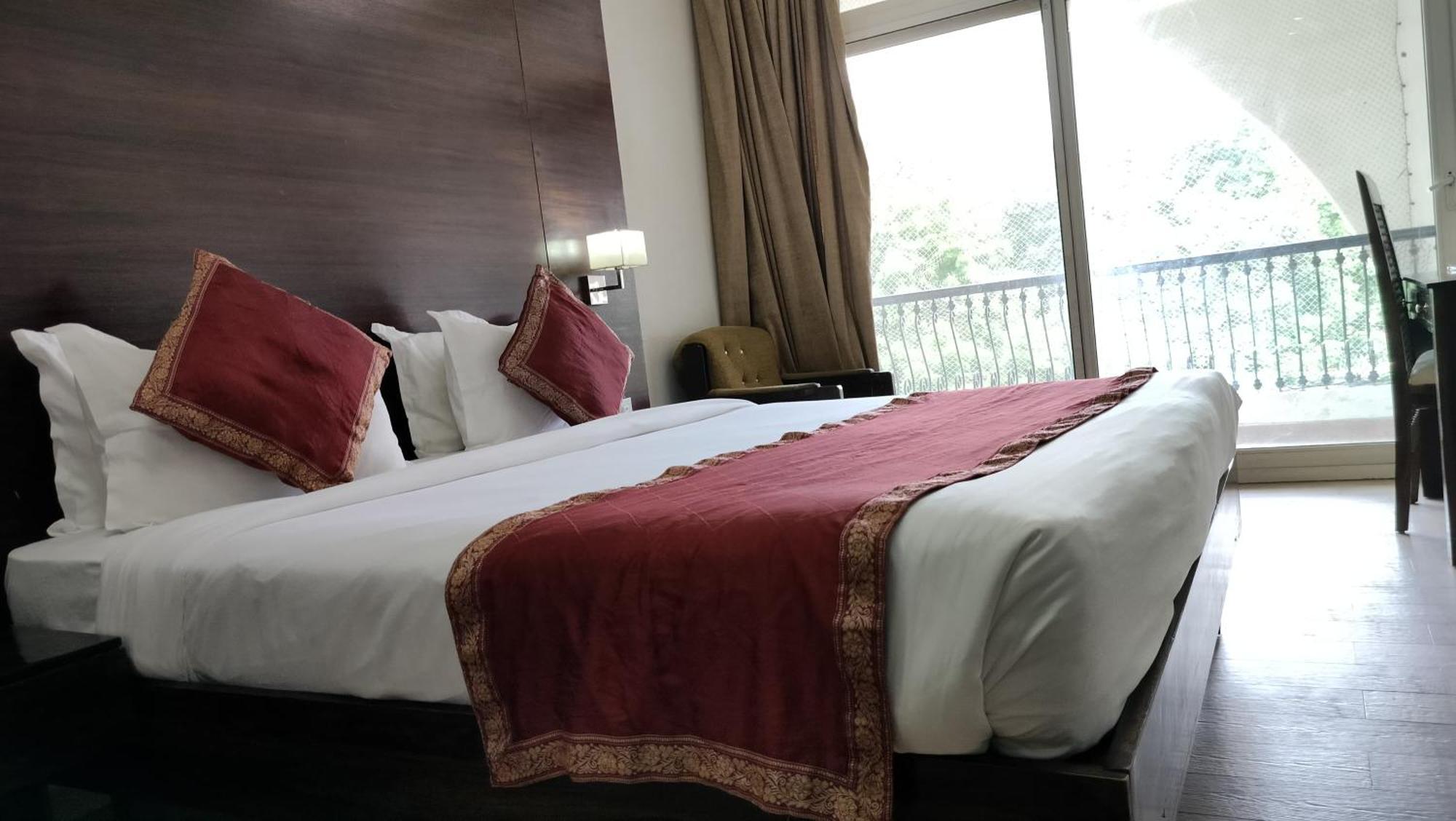 66 Residencey Hotel Jaipur