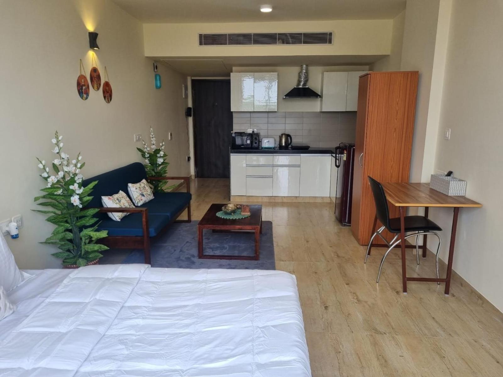 By The Golden Leaf Apartment Jaipur