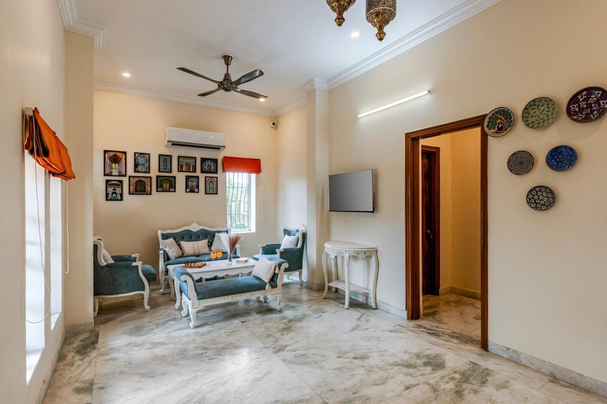 Elivaas 3 Bhk With Pvt Pool & Lush Garden - Oakwood *
