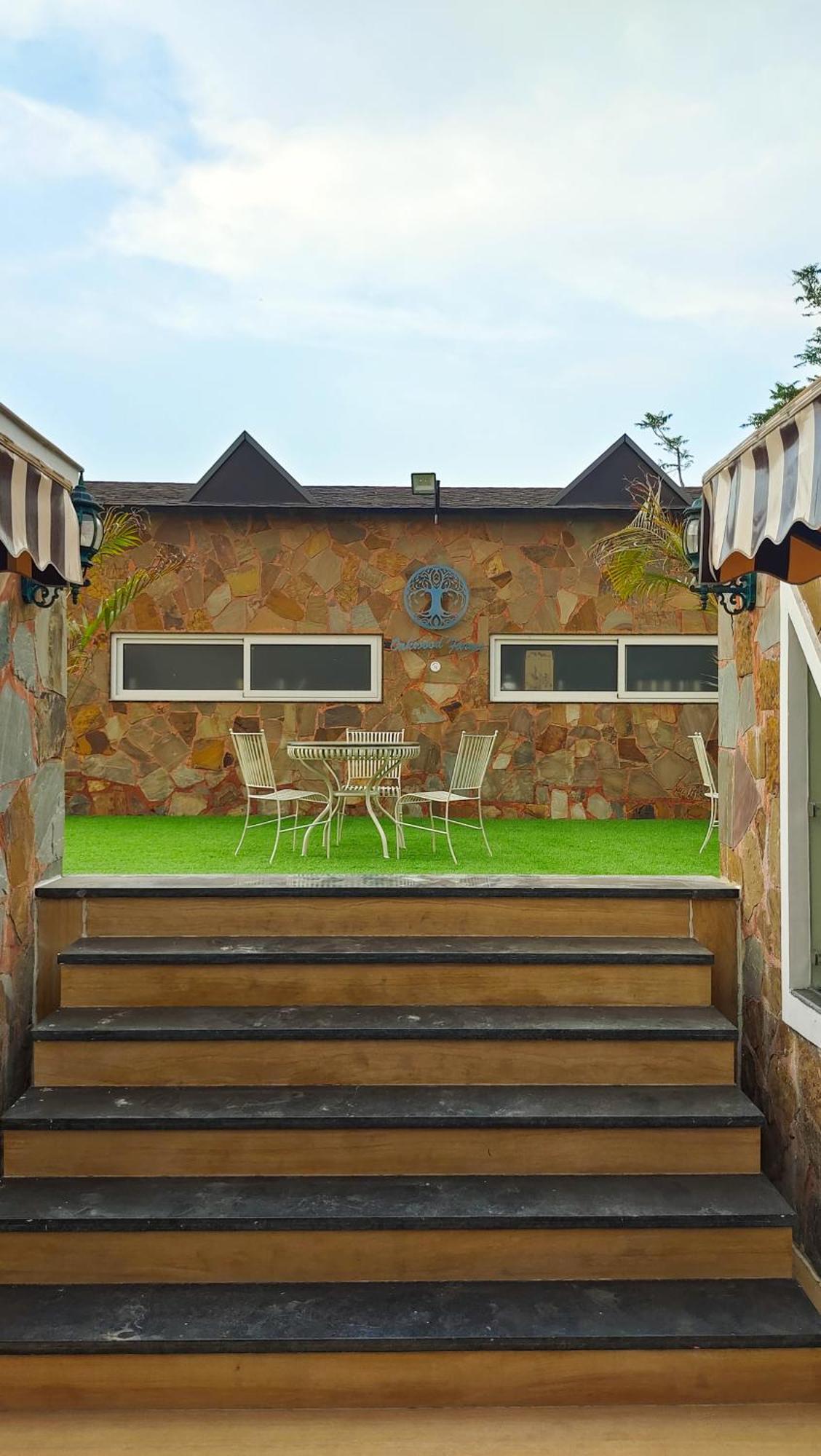 Villa Elivaas 3 Bhk With Pvt Pool & Lush Garden - Oakwood Jaipur