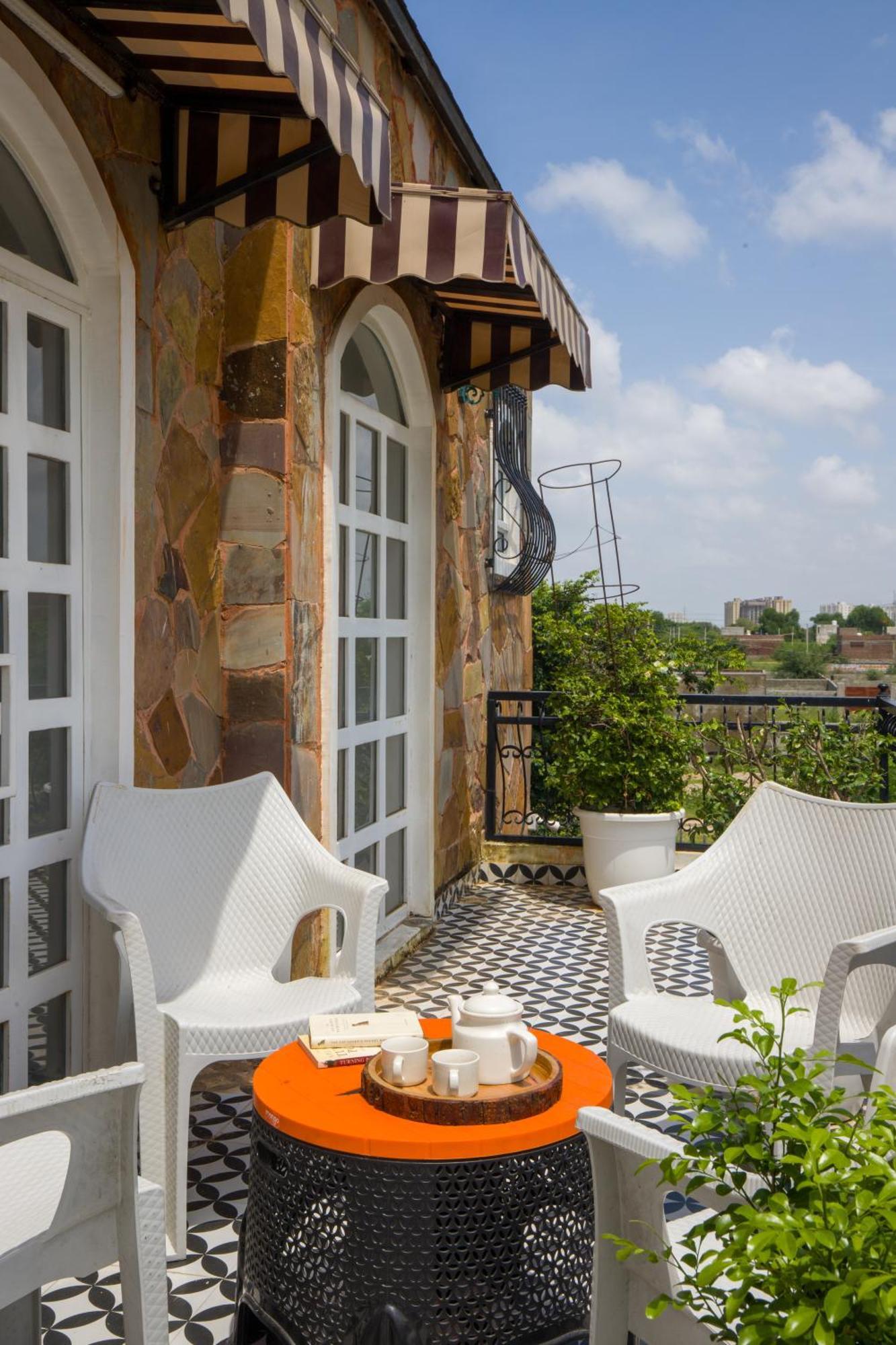 Elivaas 3 Bhk With Pvt Pool & Lush Garden - Oakwood Villa Jaipur