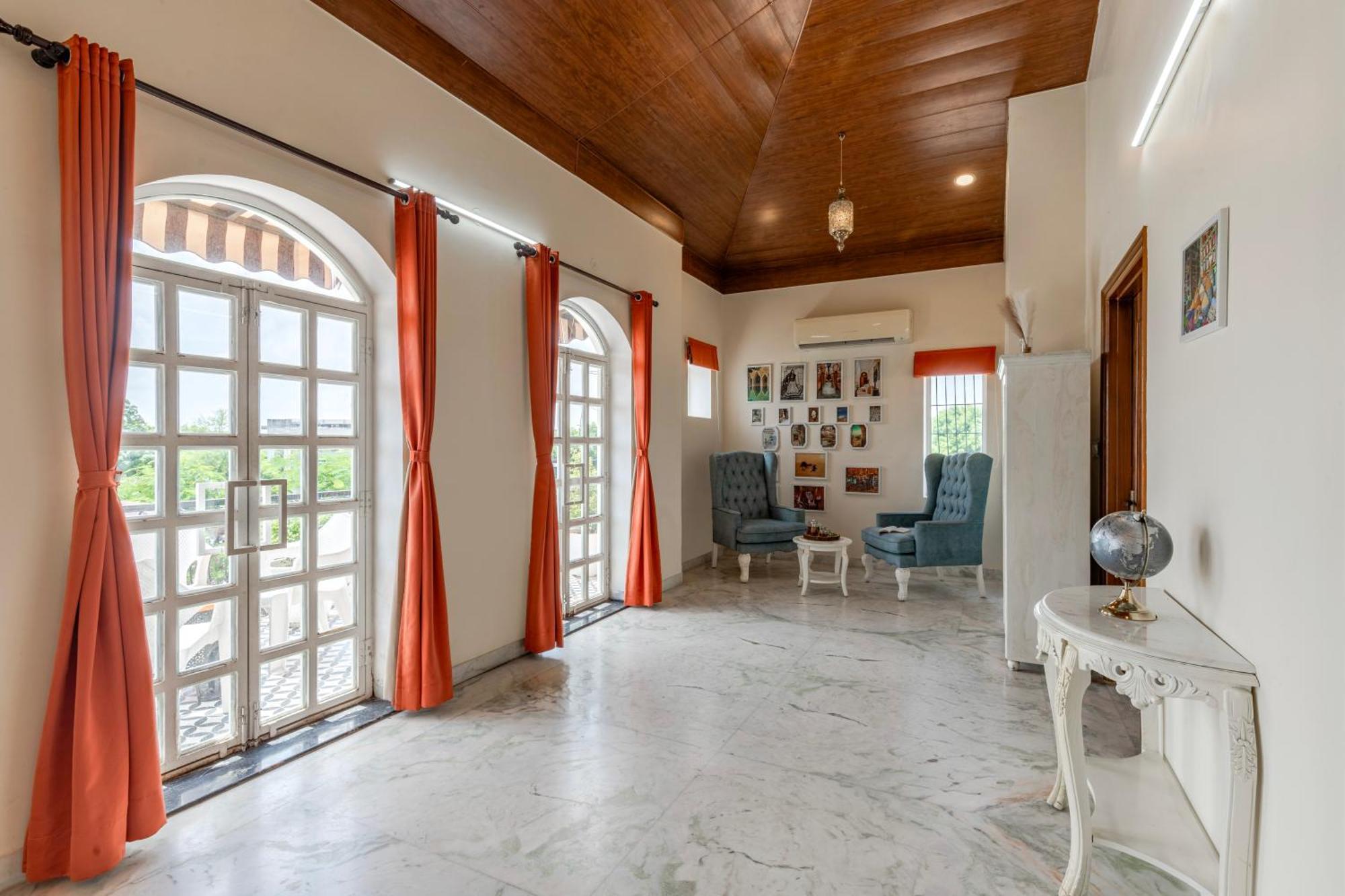 Elivaas 3 Bhk With Pvt Pool & Lush Garden - Oakwood *